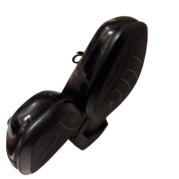 SAS Comfort Flats Sleek Design, a perfect choice for someone with a foot problem - Picture 9 of 13